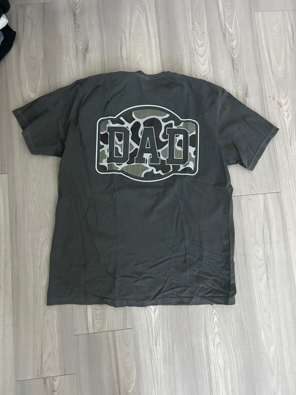 Dad Graphic Short-Sleeve Tee in Olive Green